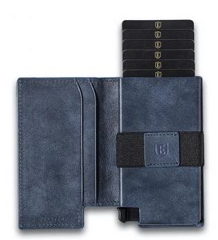 Ekster Parliament smart wallet