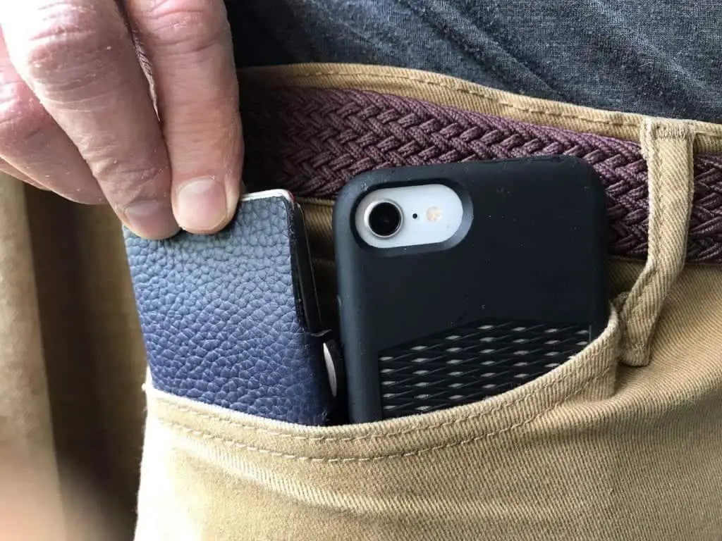 Both the I-Clip and a phone will fit in the same pocket. 