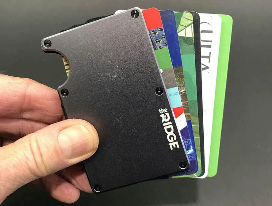 ridge wallet fanning out cards