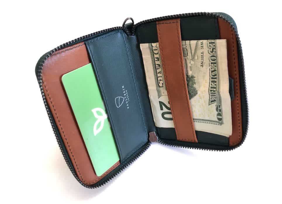 Vaultskin Notting Hill wallet interior