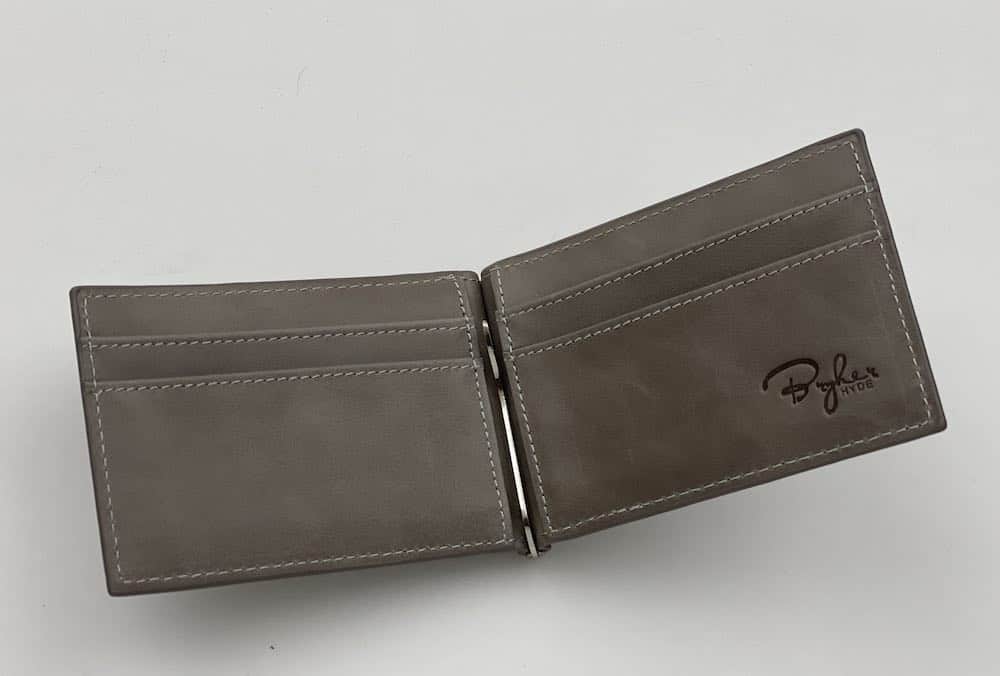 Bryker Hyde 1.0 wallet open