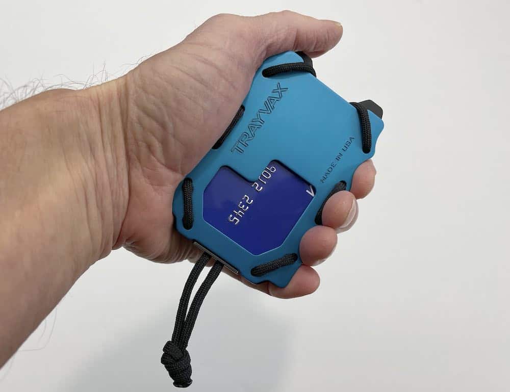 Trayvax Original 2.0 showing finger grips