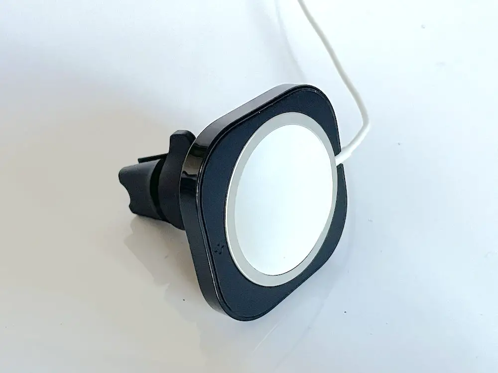 Spigen Mag Fit Car Mount Charger