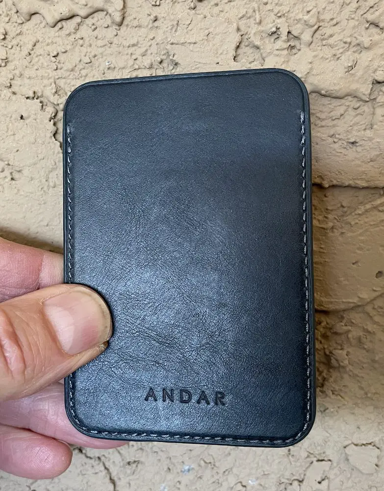 The back of the Andar "The Mag" MagSafe wallet