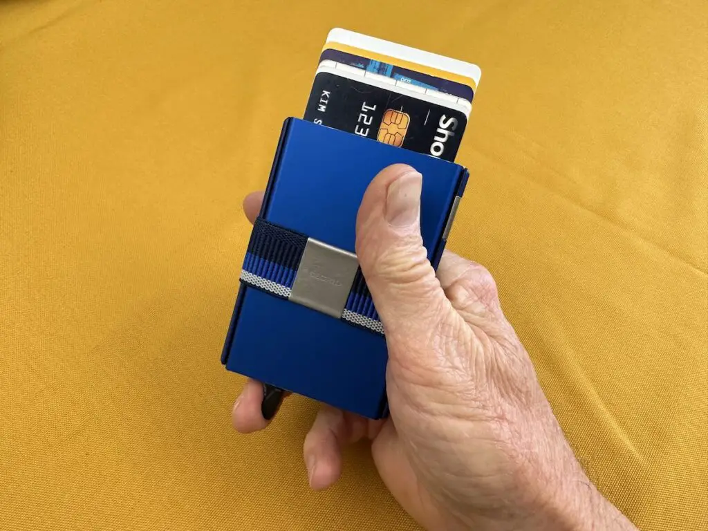 Secrid cardslide wallet - ejecting cards